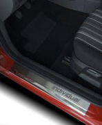Накладки на пороги Toyota Avensis (2009-)