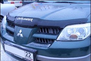 Дефлектор капота Mitsubishi Outlander 2001-2008 с надписью