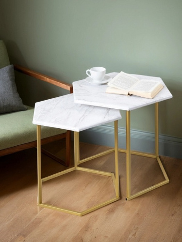 Стол журнальный МеталлАрт М003 белый мрамор золото 