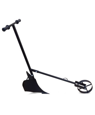 Плуг-окучник ручной