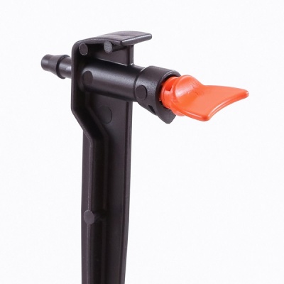 Капельный полив Жук от ёмкости на 30 растений с регулируемыми капельницами