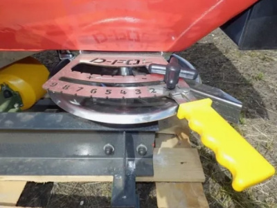 Разбрасыватель D-pol РУМ-1000