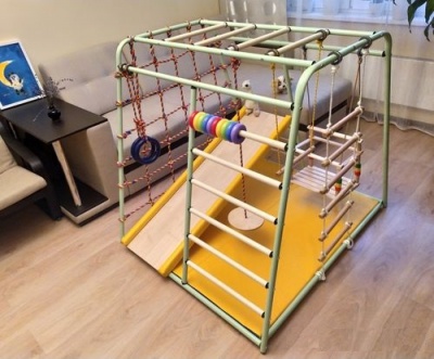 Детский игровой комплекс Вертикаль Веселый малыш горка с мягкими бортами фисташковый