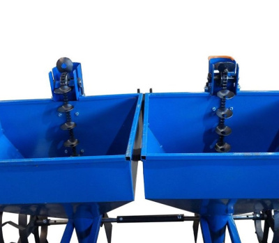 Картофелесажалка 2КСТ 01-02 трёхточечное крепление