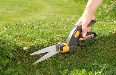 Ножницы для травы GS42 FISKARS 113680 (1000589)