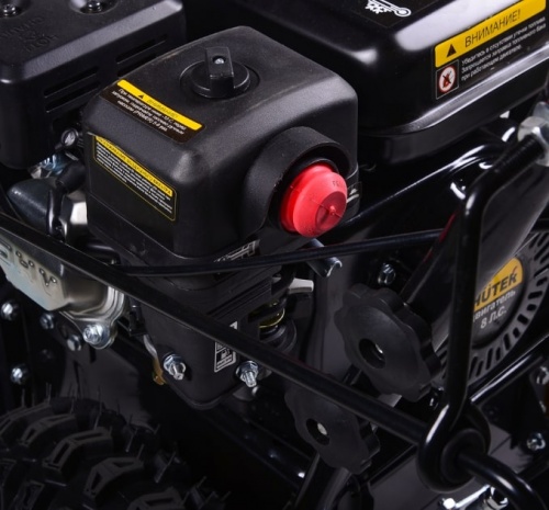 Снегоуборщик бензиновый Huter SGC 6000 (70/7/7)