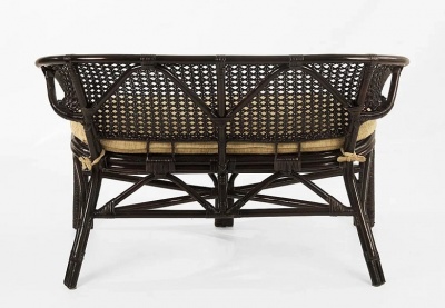 02/15 IND Пеланги диван с овальным столом венге 