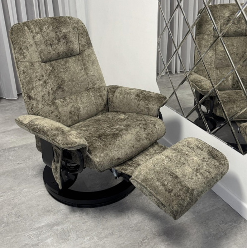 Кресло вибромассажное с пуфом CALVIANO 20 коричневый плюш 