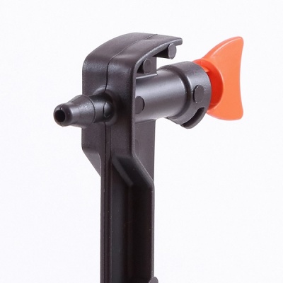 Капельный полив Жук от ёмкости на 30 растений с регулируемыми капельницами