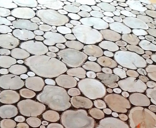 Панно Медведь из можжевельника 1200х650мм