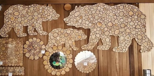 Панно Медведь из можжевельника 1200х650мм