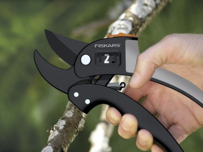 Секатор контактный FISKARS PowerStep 111670