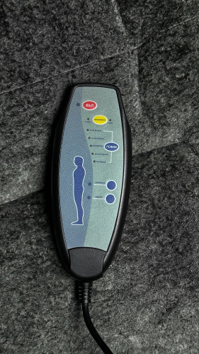 Вибромассажное кресло CALVIANO Veroni 56 серый плюш 